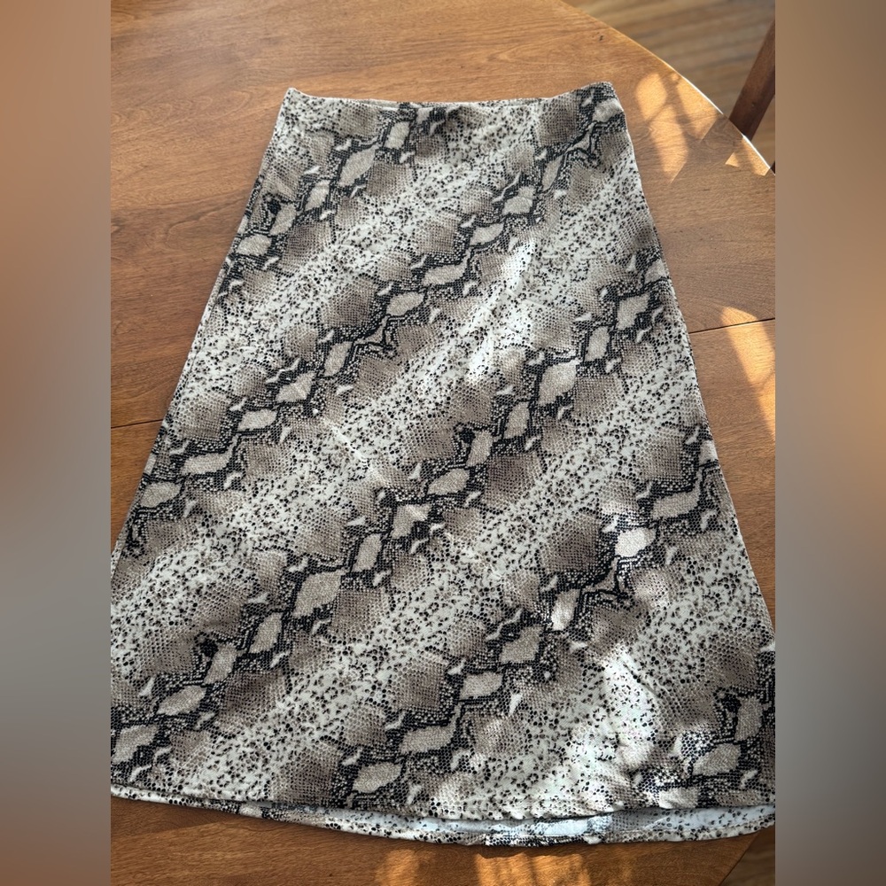 Rachel Zoe Black and Grey midi skirt